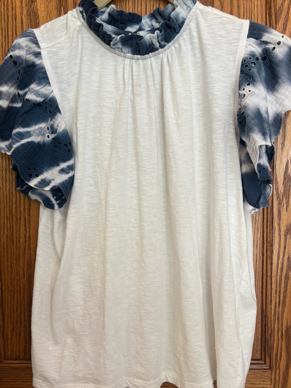 THML Ruffled Neck Short Sleeve Top in White with Blue Tie-Dye Flutter Sleeves M
